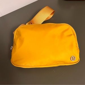 Lululemon Everywhere Belt Bag